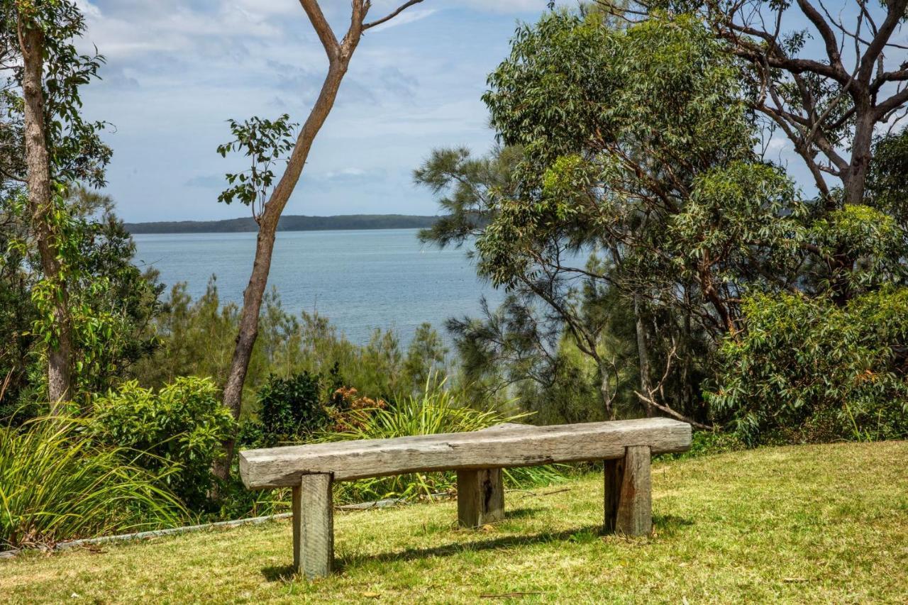 On The Lake - Pet Friendly Waterfront Villa Culburra Beach Exterior photo